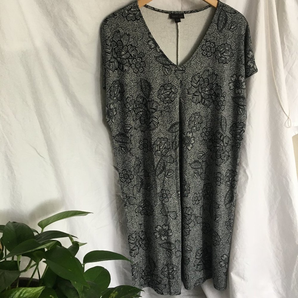 J.Jill "Wearever" black and white dress